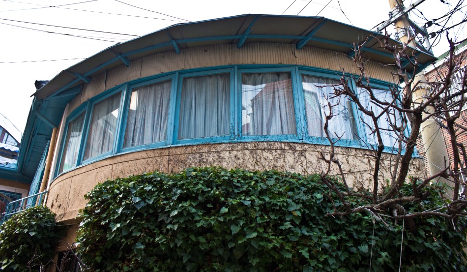 chojangdong curvy house 2