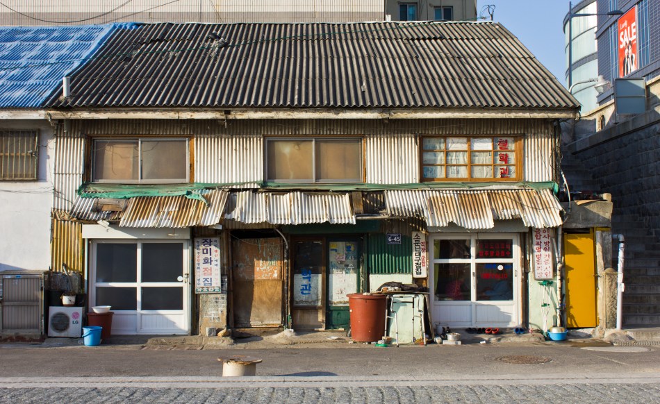 tin house waterfront nampo