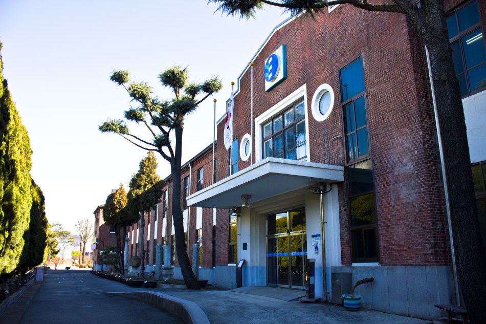 samseong elementary school front