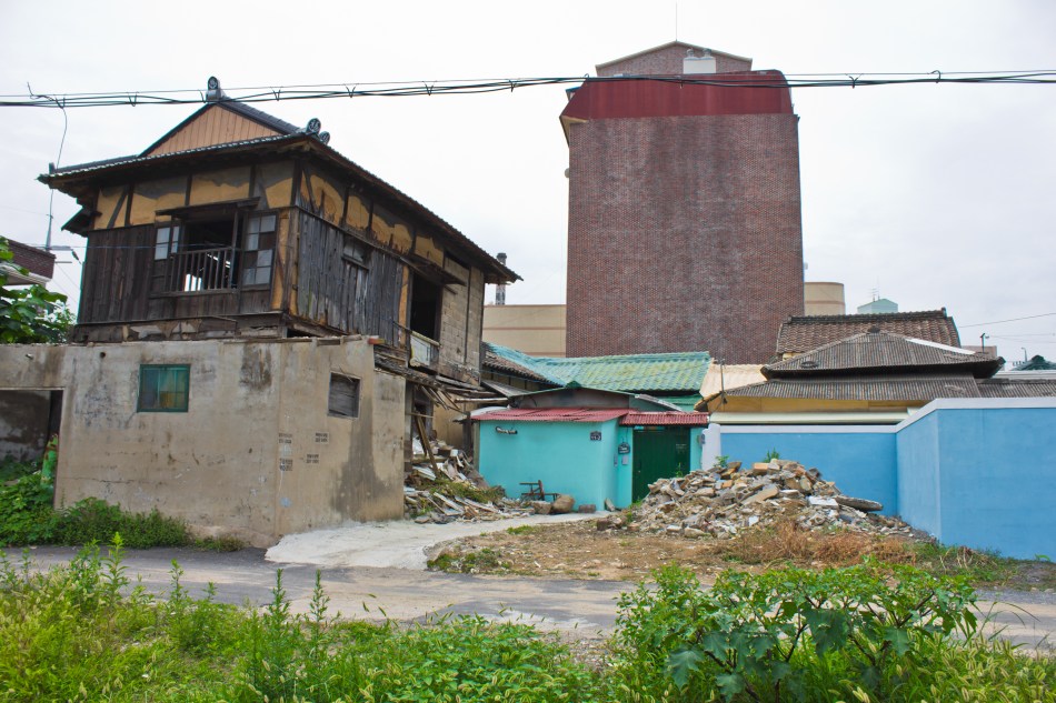 miryang cinder block reinforced building
